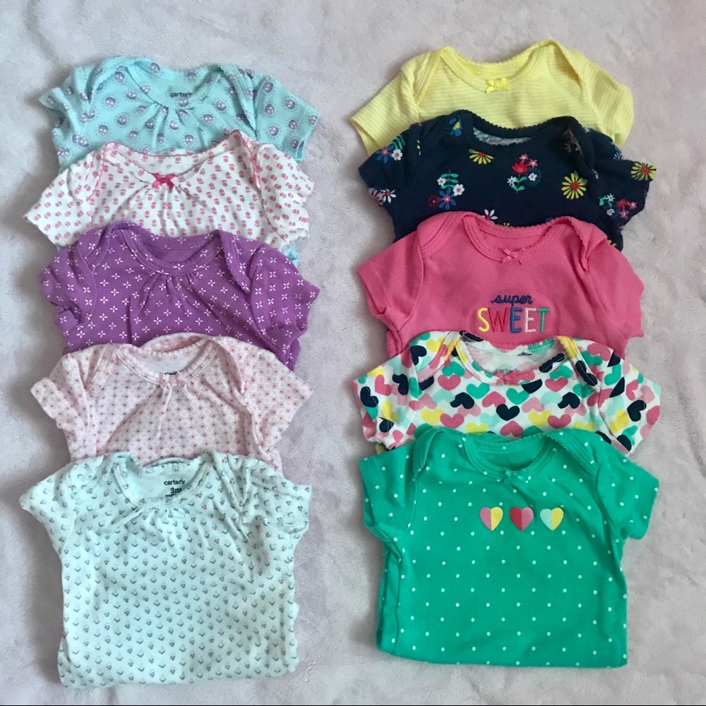 Carter’s girls 3 month onesie bodysuits